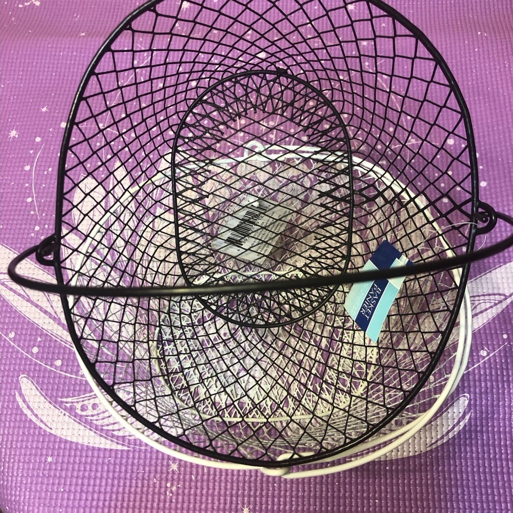 2 oval baskets - Picture 2 of 4